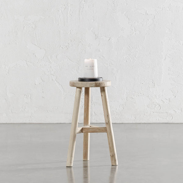CAPRETTA ELM ROUND MILKING STOOL | BLEACHED BRISTLE