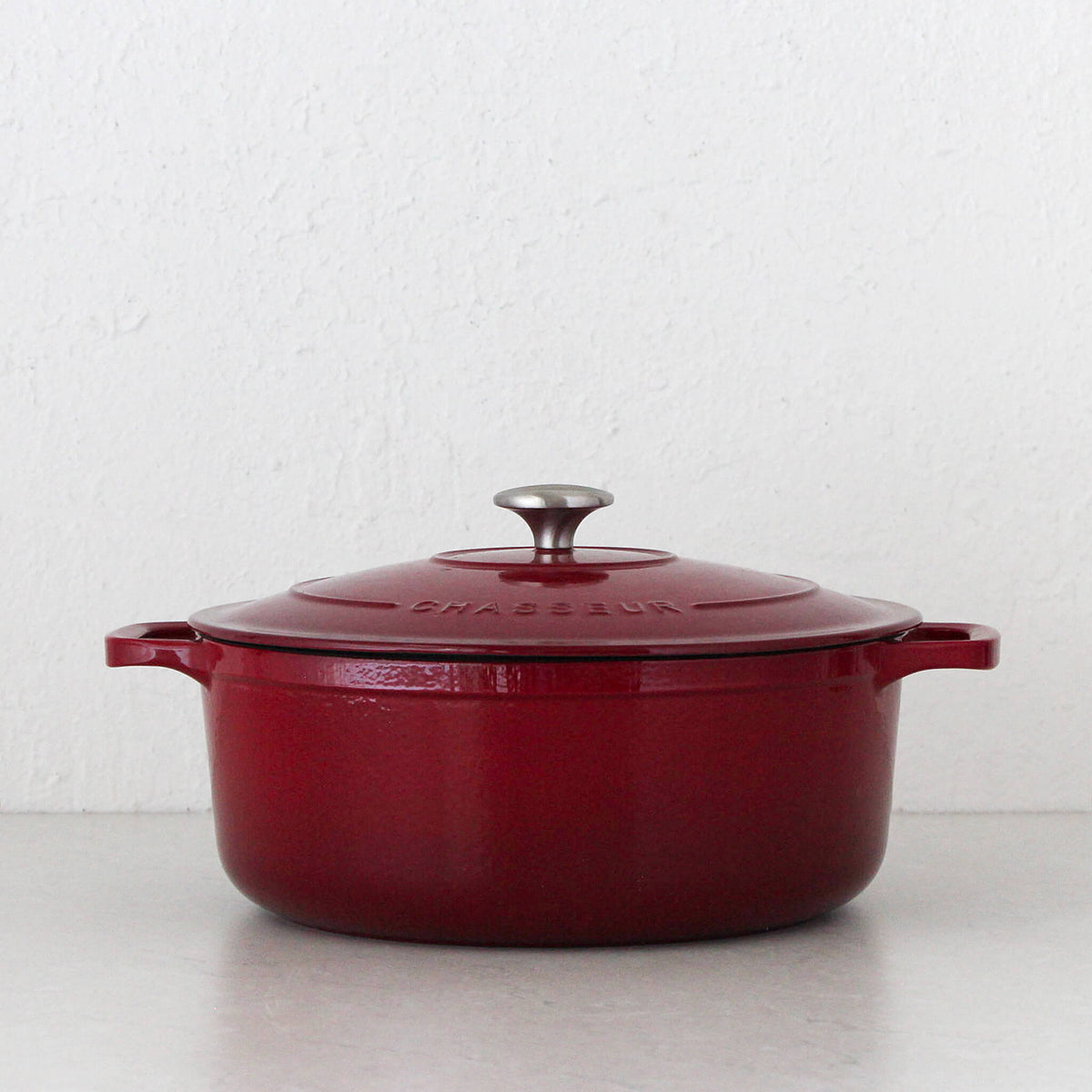 Genuine! CHASSEUR Cast Iron Round French Oven 28 cm 6.1 L Bordeaux! RRP  $719.00!