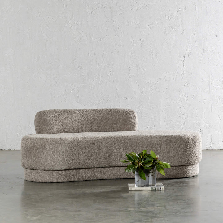 SEVILLA CURVE DAYBED | SAHARA DUNE BOUCLE