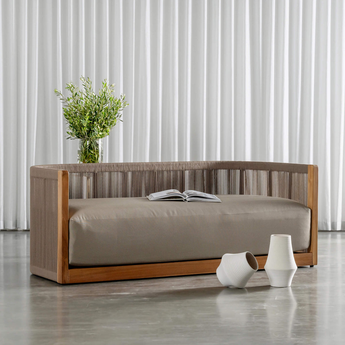 VALLECITO 2.5 SEATER INDOOR/OUTDOOR SOFA | BIRCH BARK
