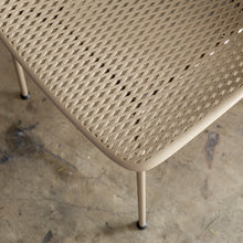 ETTA MESH INDOOR/OUTDOOR DINING CHAIR | TOBACCO SAND CLOSE UP