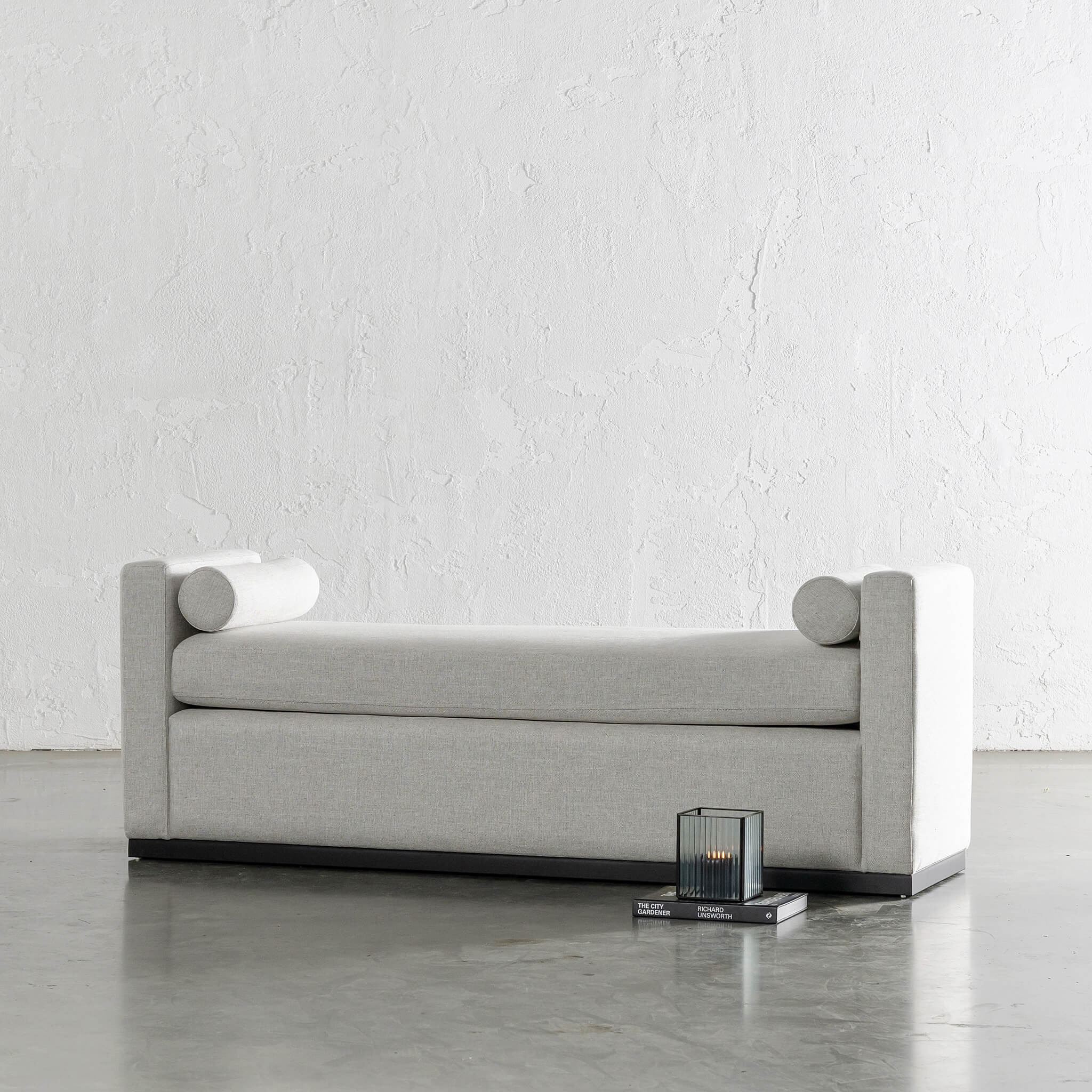 Round Outdoor Dining Tables – Living By Design