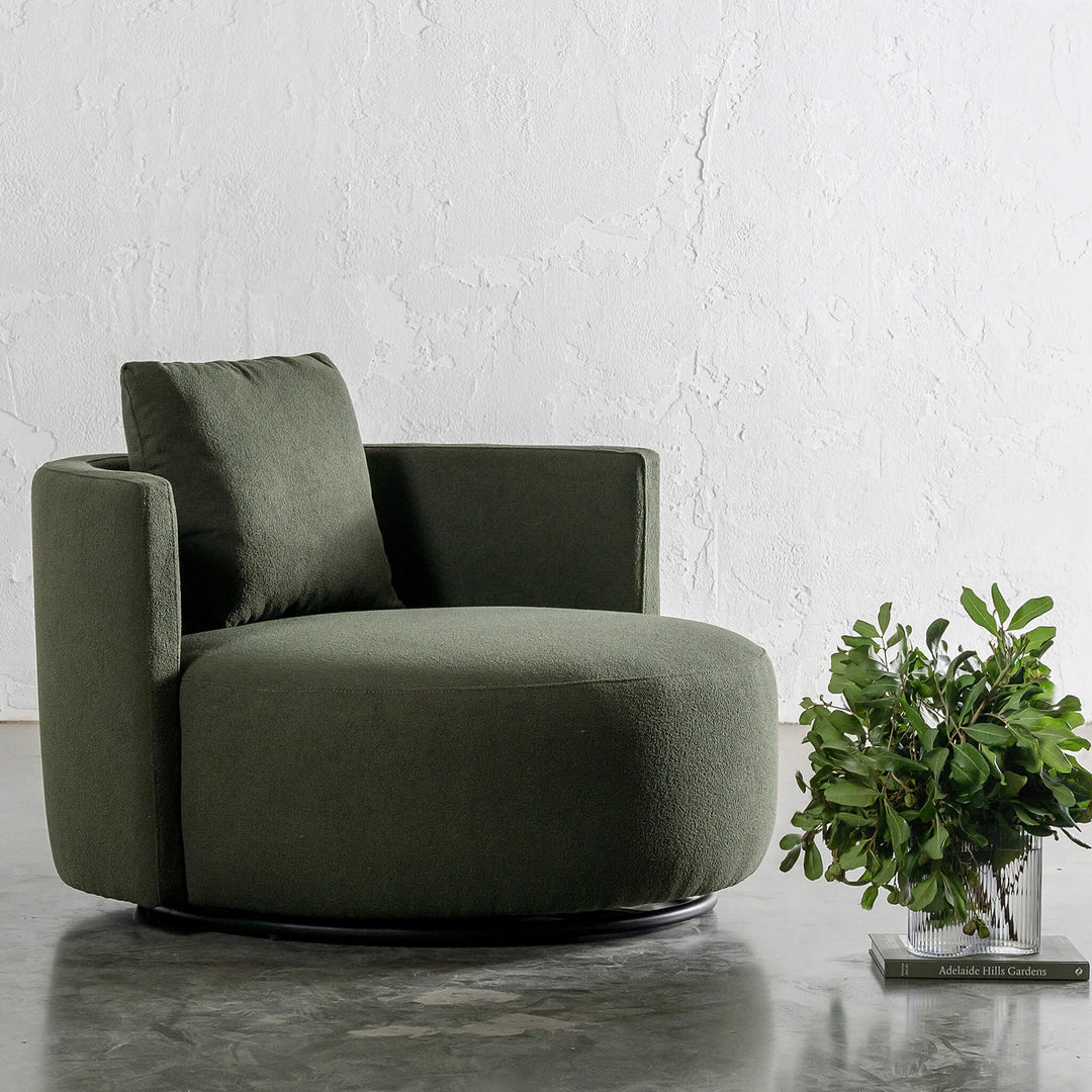 ACHERY XL CURVED ARMCHAIR | BANCHA LEAF GREEN