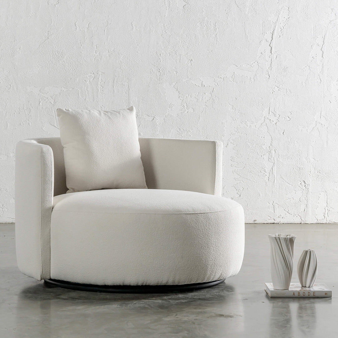 ACHERY XL CURVED ARMCHAIR  |  MARBLE HUE WHITE