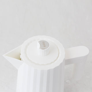 ALESSI PLISSE KETTLE MATTE WHITE CLOSE UP