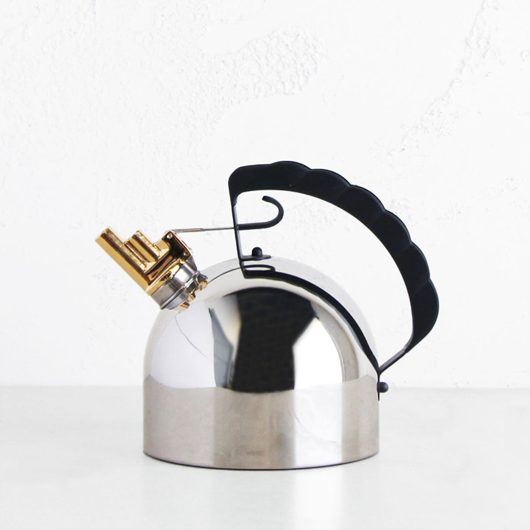 ALESSI  |  KETTLE 9091  |  STAINLESS STEEL WITH MELODIC WHISTLE