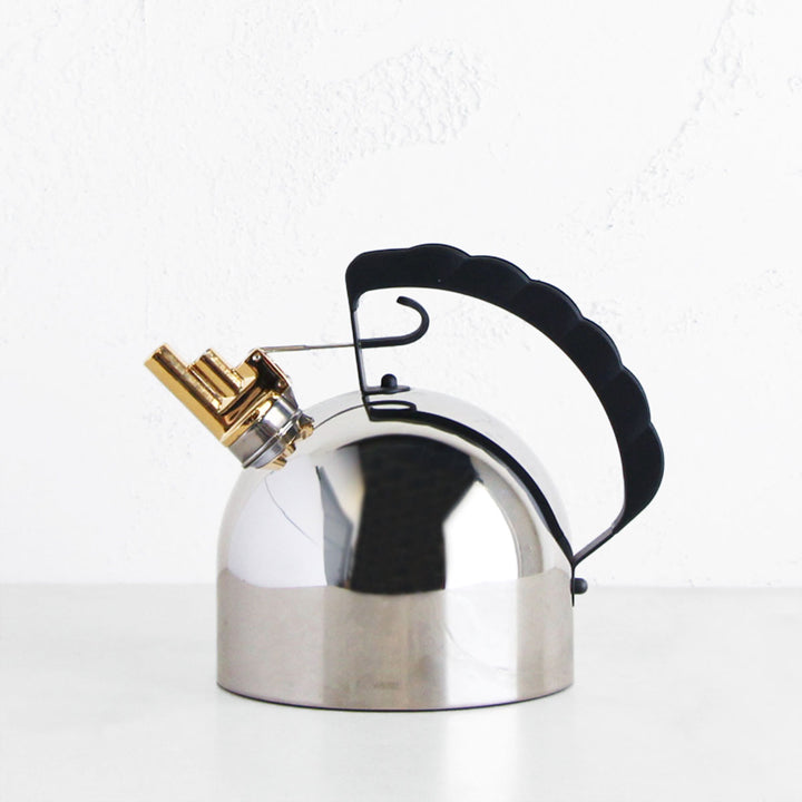 ALESSI  |  KETTLE 9091  |  STAINLESS STEEL WITH MELODIC WHISTLE