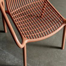 ALETTA INDOOR/OUTDOOR DINING CHAIR  |  TERRACOTTA OMBRE  |  CLOSE UP