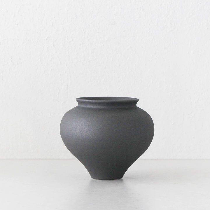 ANTHRACITE CERAMIC VASE BUNDLE X3  |  APTOS