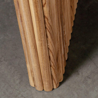 ARIA MONDELLO DINING TABLE  |  BIANCO CIMENT  |  LEG CLOSE UP