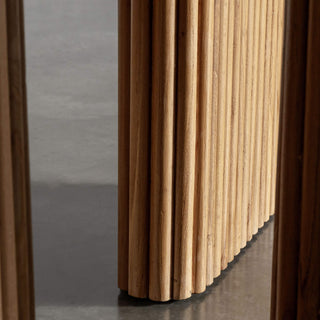 ARIA MONDELLO DINING TABLE  |  BIANCO CIMENT  |  LEG CLOSE UP