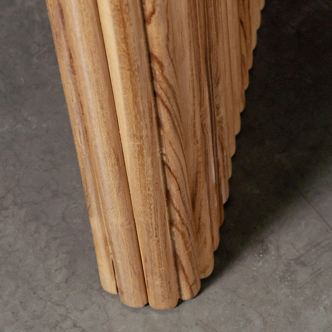 ARIA MONDELLO OVAL DINING TABLE  |  260CM + 300CM  |  BIANCO CIMENT