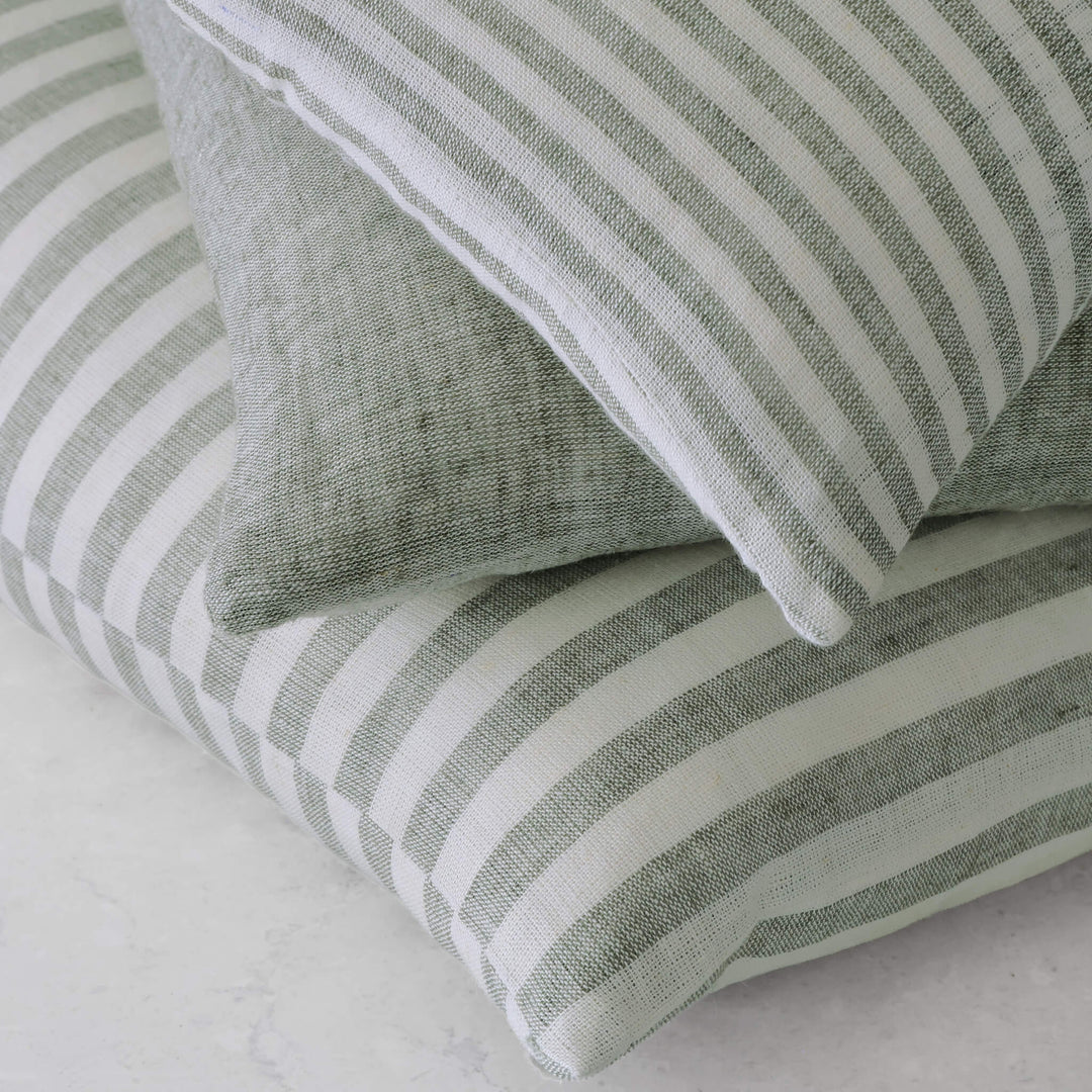 CADIZ + FRONTERA CUSHION  | ARMADA GREEN | CLOSE UP STACK