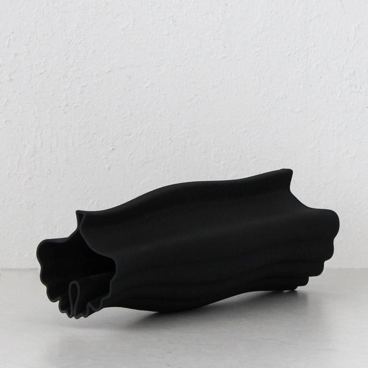 AVA VASE 47CM | MATTE BLACK | INSIDE