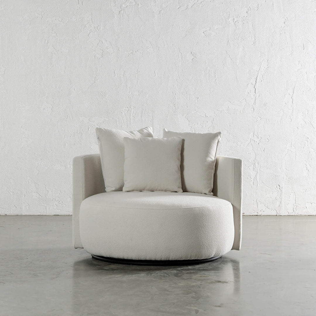 ACHERY XL CURVED ARMCHAIR  |  MARBLE HUE WHITE