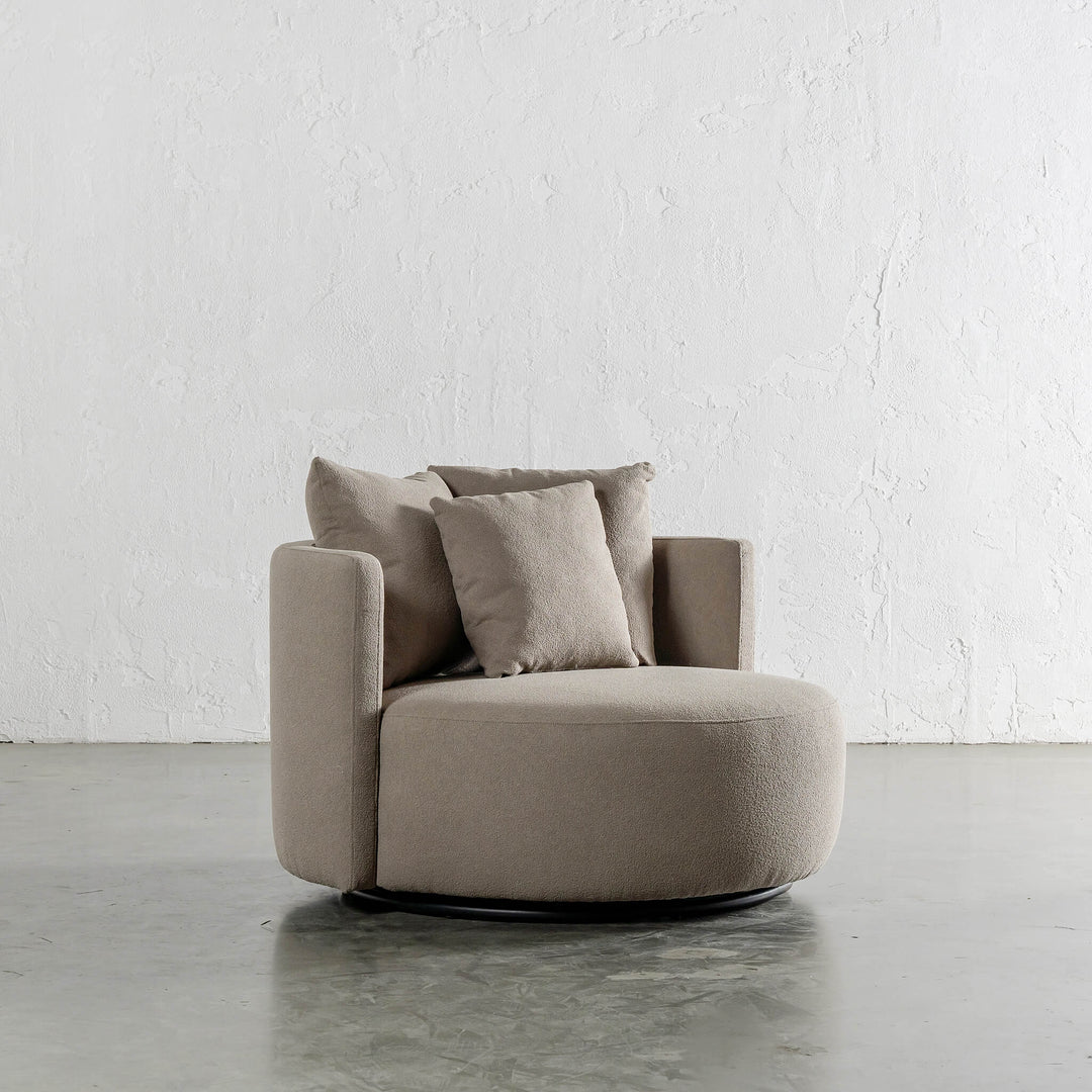 ACHERY XL CURVED ARMCHAIR  |  MAVORA STONE