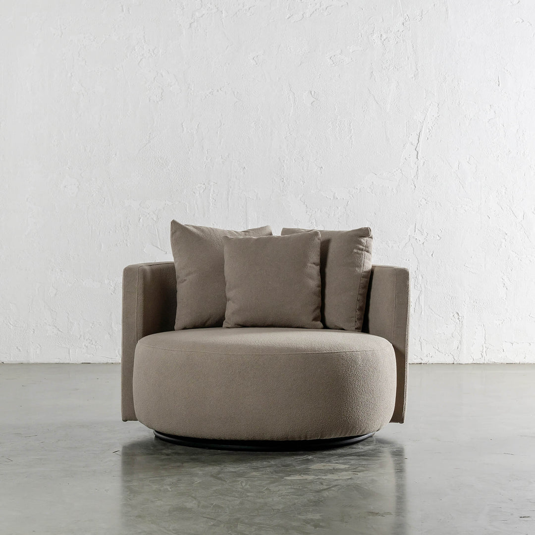 ACHERY XL CURVED ARMCHAIR  |  MAVORA STONE