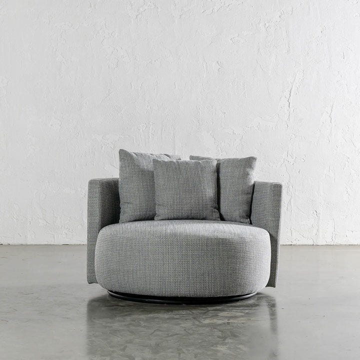 ACHERY XL CURVED ARMCHAIR  |  PEPPER HAZE WEAVE