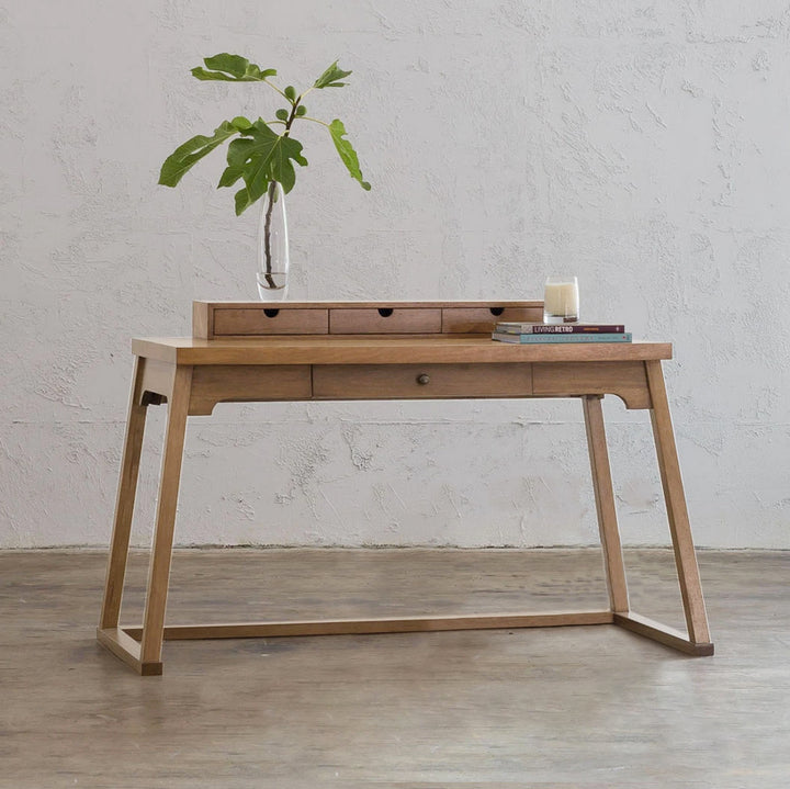 AMARA LA SALLE DESK  |  NATURAL