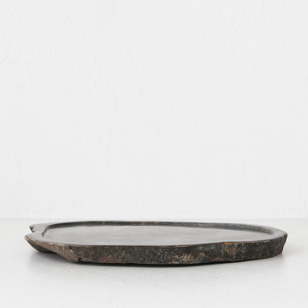 BARATI PLATE  |  45CM  |  RIVER STONE MARBLE