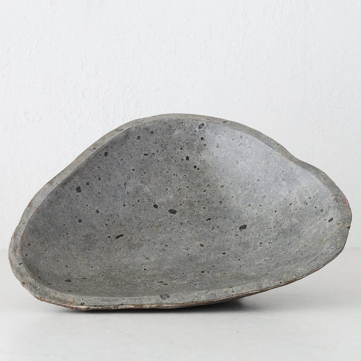 BARATI  BOWL  |  LRG  |  RIVER STONE MARBLE