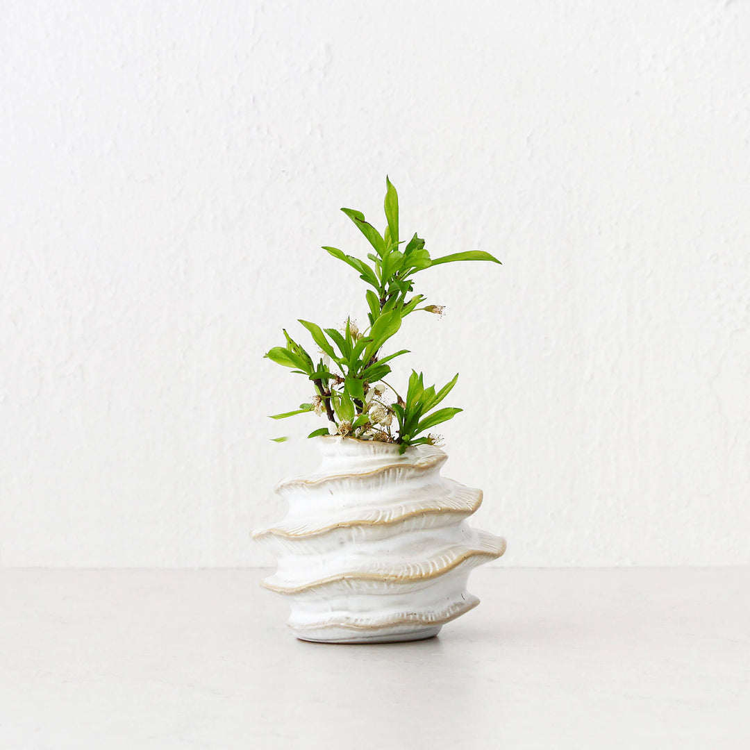 BARDIN ORGANIC GLOSS BUD VASE  |  MEDIUM  |  BURNISHED PARCHMENT CERAMIC