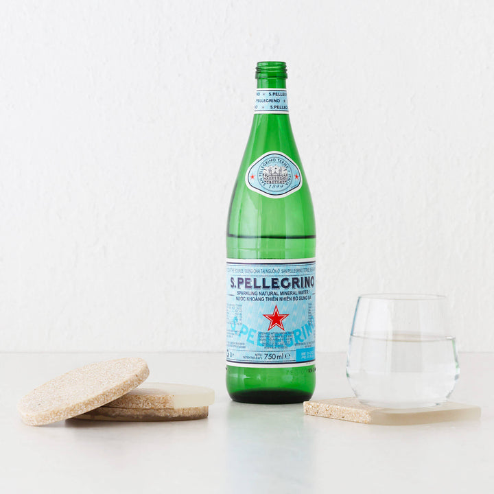 BARLETTA RESIN COASTER | SET OF 4 | SANDY DUNE + TERRAZZO WHITE RESIN