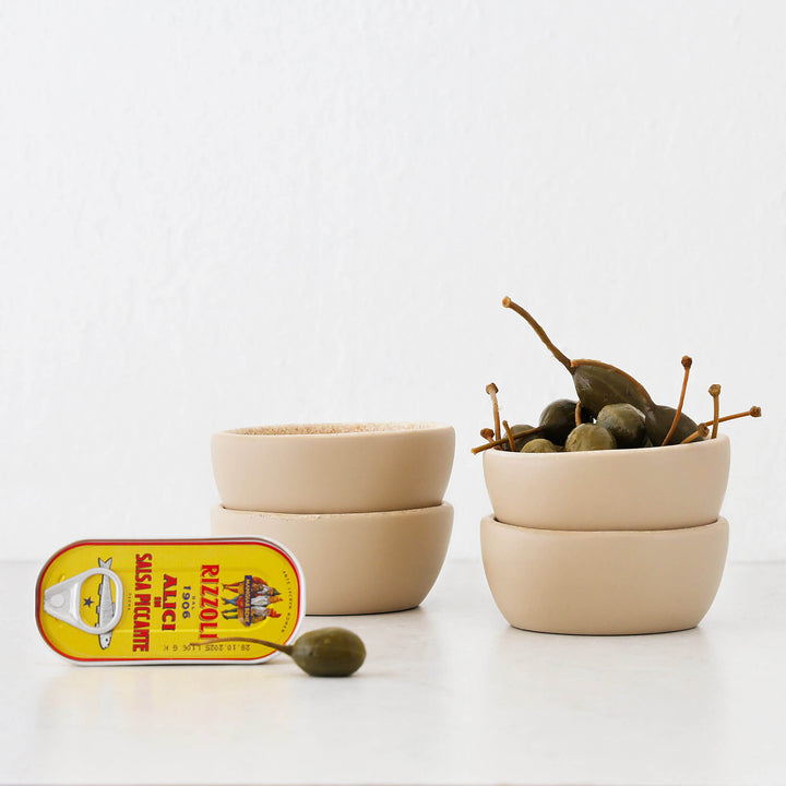 BARLETTA ROUND RESIN PINCH BOWL BUNDLE X4  |  MINI 10CM  |  SANDY DUNE + TERRAZZO WHITE RESIN