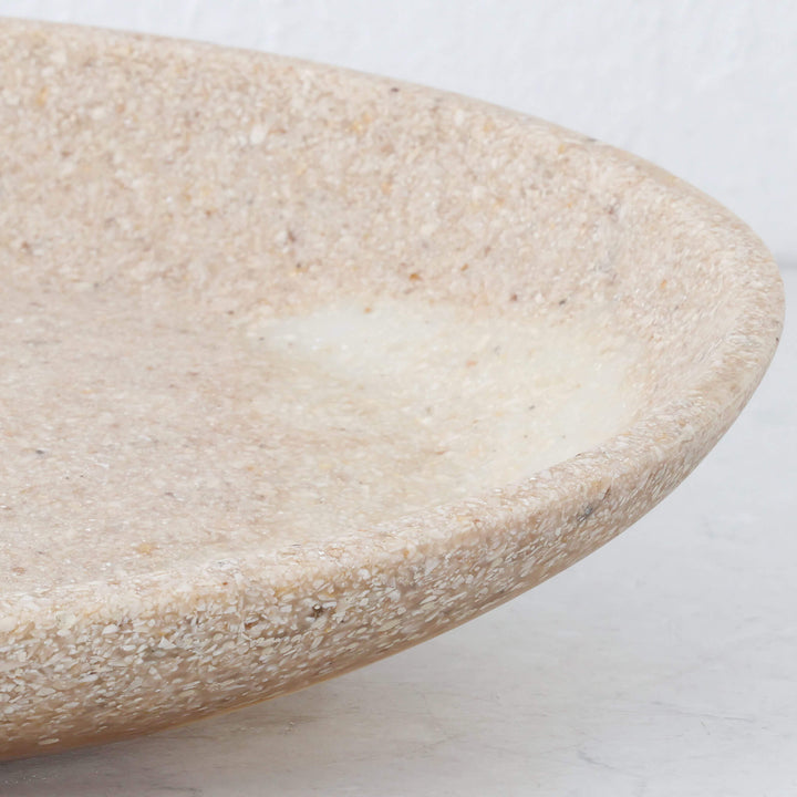 BARLETTA OVAL RESIN SERVING PLATTER  |  LARGE 35CM  |  SANDY DUNE + TERRAZZO WHITE RESIN