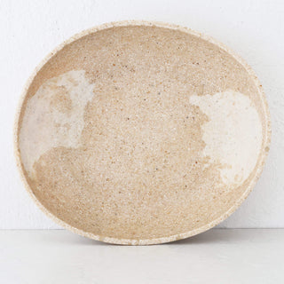 BARLETTA ROUNDED RESIN SERVING BOWL  |  EXTRA LARGE 30CM  |  SANDY DUNE + TERRAZZO WHITE RESIN