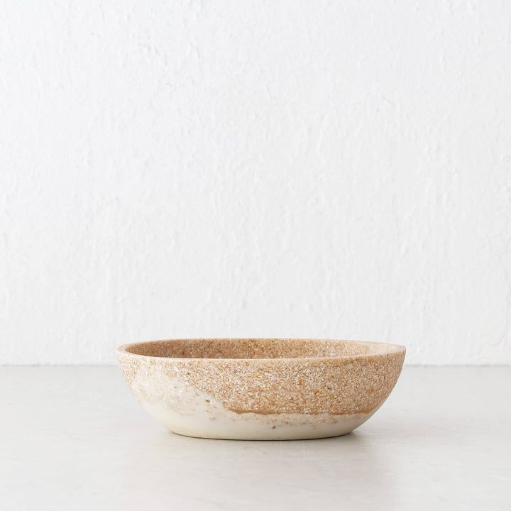 BARLETTA ROUNDED RESIN SERVING BOWL  |  MEDIUM 20CM  |  SANDY DUNE + TERRAZZO WHITE RESIN