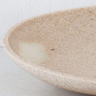BARLETTA ROUNDED RESIN SERVING PLATTER  |  LARGE 30CM  |  SANDY DUNE + TERRAZZO WHITE RESIN