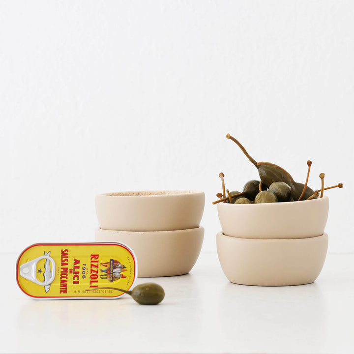 BARLETTA ROUND RESIN PINCH BOWL BUNDLE X4  |  MINI 10CM  |  SANDY DUNE + TERRAZZO WHITE RESIN