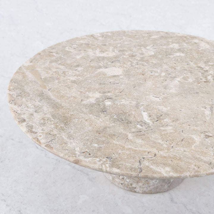 BAYAN FOOTED PLATTER  |  25CM  |  ORGANIC CREMA MARBLE