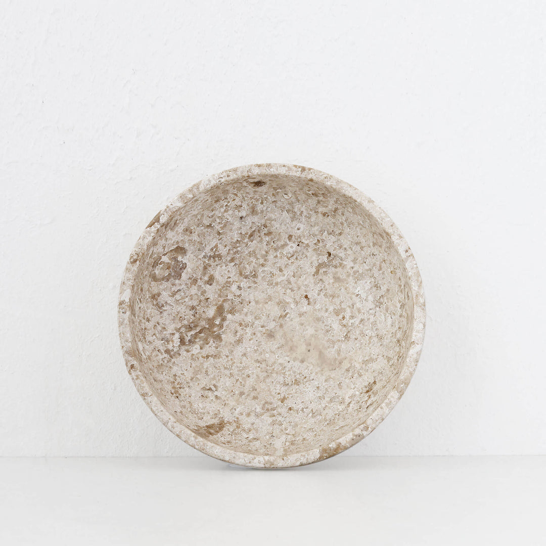 BAYAN ROUND DISH  |  LRG 30CM  |  ORGANIC CREMA MARBLE