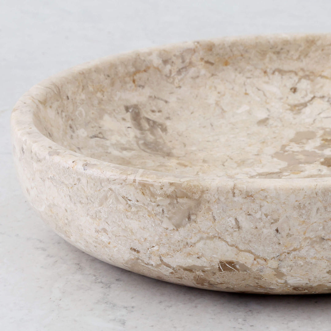 BAYAN ROUND DISH  |  SML 20CM  |  ORGANIC CREMA MARBLE