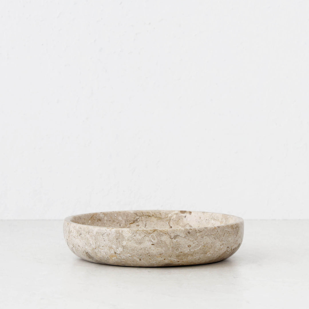 BAYAN ROUND DISH  |  SML 20CM  |  ORGANIC CREMA MARBLE
