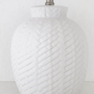 BRAID CERAMIC LAMP  |  WHITE
