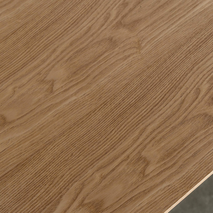 BRETON DINING TABLE  |  BIRCH ASH WOOD GRAIN  |  CLOSEUP