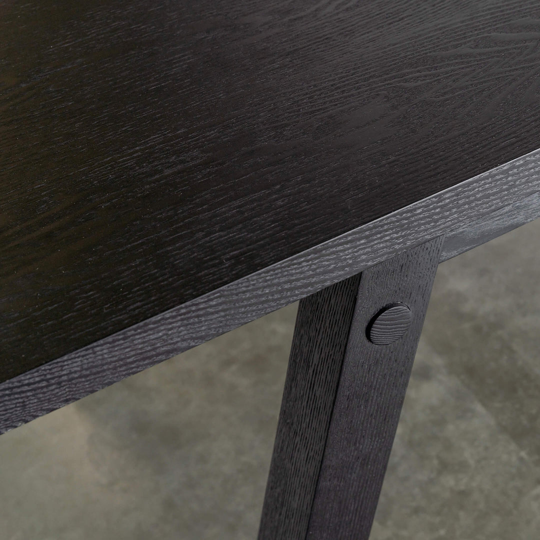 BRIONI DINING TABLE  |  BLACK NOIR WOOD GRAIN CLOSE UP