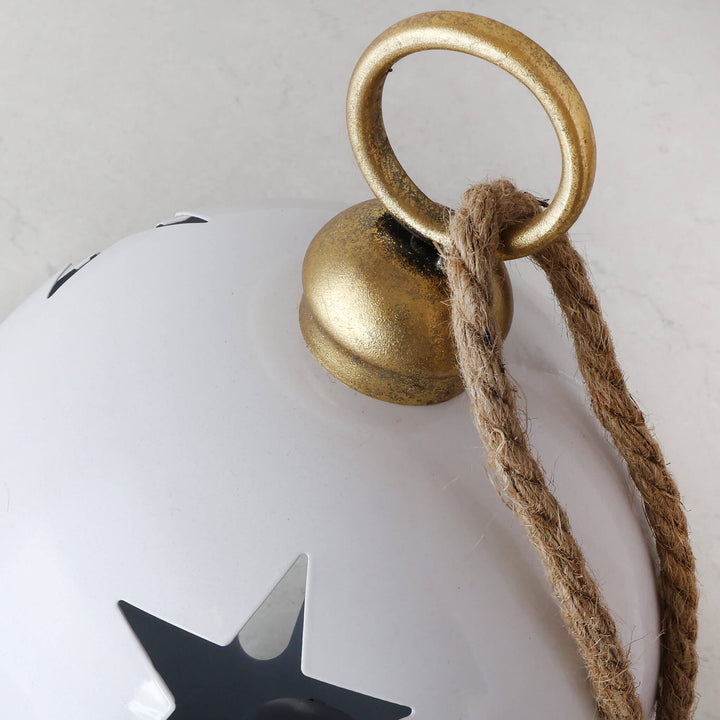CHRISTMAS BELL BAUBLE CLOSE UP  |  |  GLOSS WHITE