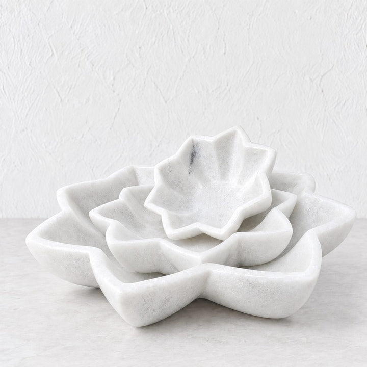BURMA LOTUS PLATE  |  23CM  |  WHITE MARBLE