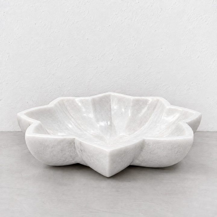 BURMA LOTUS PLATE  |  23CM  |  WHITE MARBLE