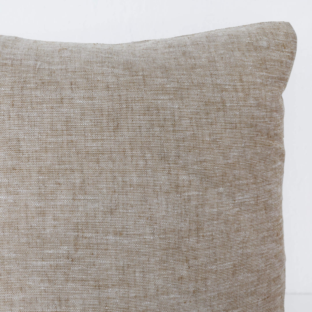 CADIZ CUSHION | CHESTNUT MUSTARD | CLOSE UP