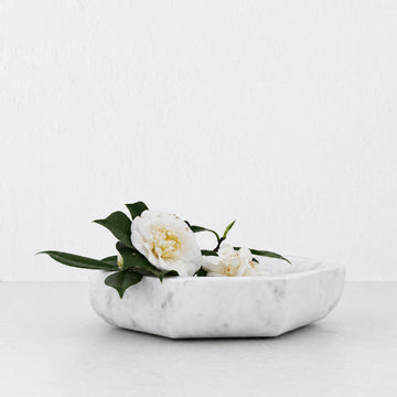 CALLELLA OCTAGONAL SERVING PLATE  |  35CM  |  WHITE MARBLE