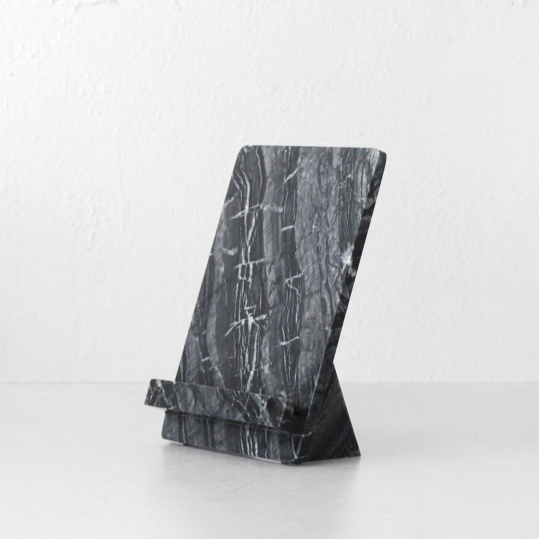 CAMERO MARBLE RECIPE STAND  |  BLACK MARBLE