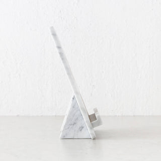 CAMERO MARBLE IPAD + COOKBOOK RECIPE STAND  |  CARRARA WHITE MARBLE