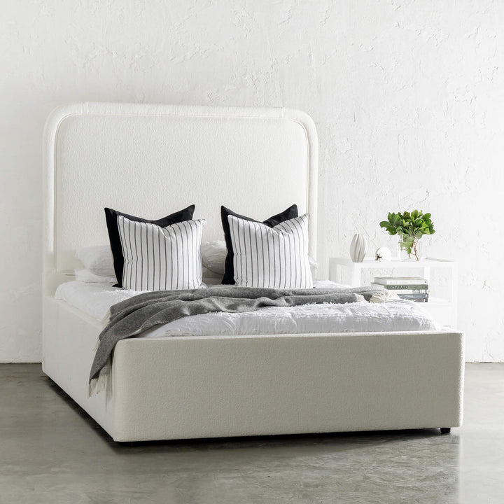CAMMERAY ROUNDED TOP BED  |  TERRACE WHITE BOUCLE