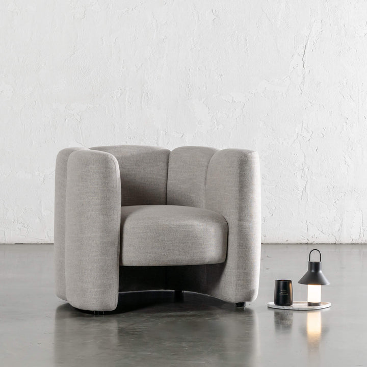 CAMPOS CURVED ARMCHAIR  |  JOVAN EARTH