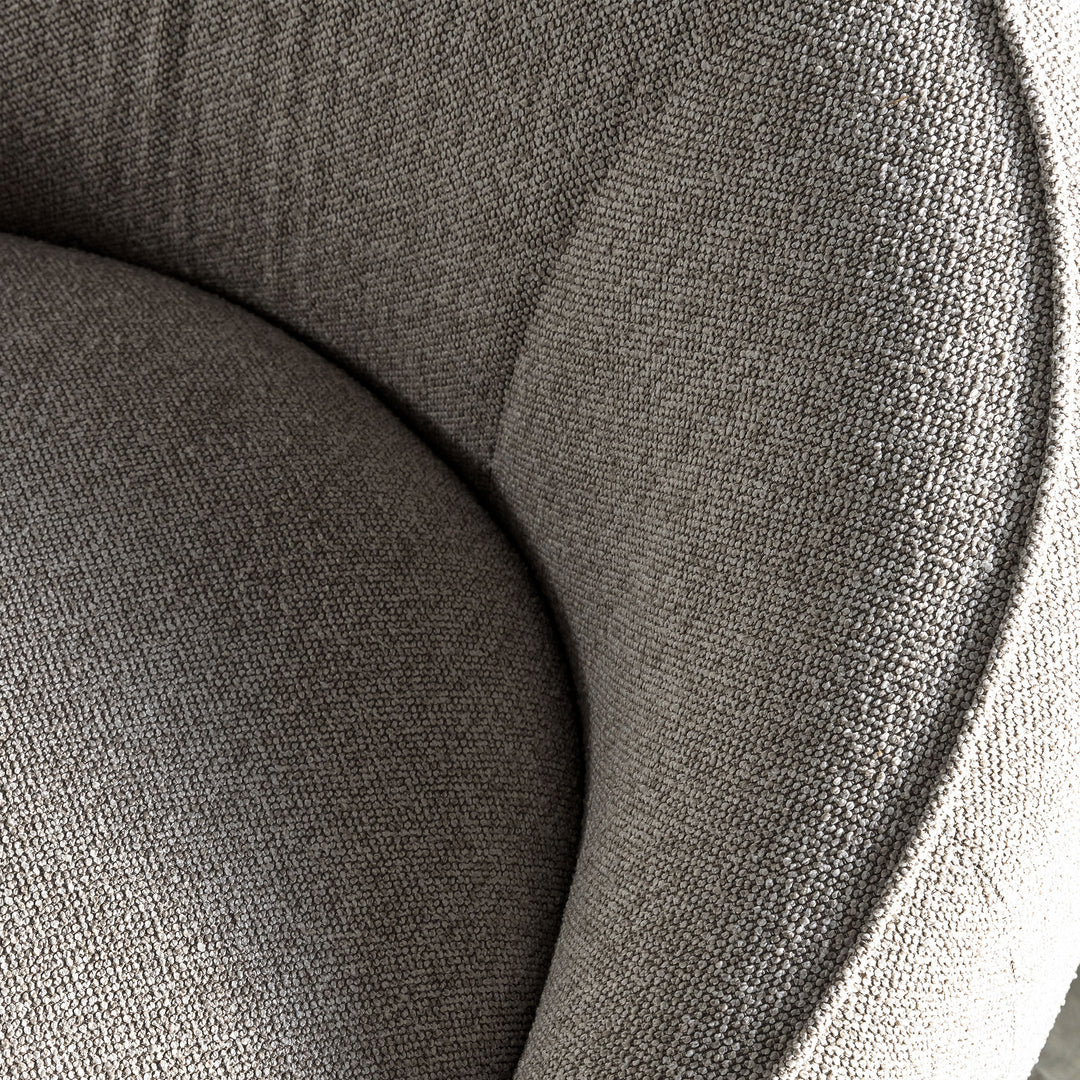 CARSON LINCOLN CURVED ARMCHAIR  |  SANDY DUSK